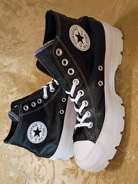 Converse Platform Black Leather High-Top with White Sole Women's 9.5 Men's 7.5